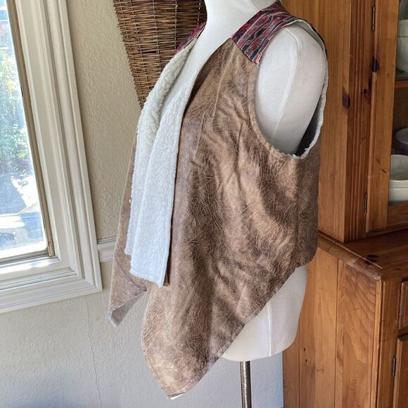 Flying Tomato Open Front Faux Shearling Boho Vest Size Women’s Small - Picture 5 of 14